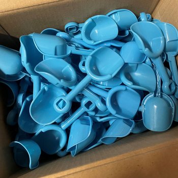 **MEGA CHEAP** SMALL BEACH/SANDPITCHER SHOVELS (200pcs.)