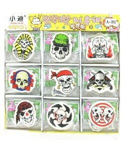 SKULL ERASERS IN DISPLAY (45 pcs)