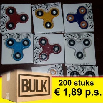 *** BULK OFFER *** FIDGET SPINNERS / HAND SPINNERS *** RAGE 2017 *** (200pcs.)