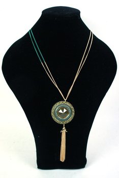 Green Necklace with Pendant (1 pc)